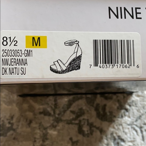 Nine West wedges 8.5 - Picture 4 of 4